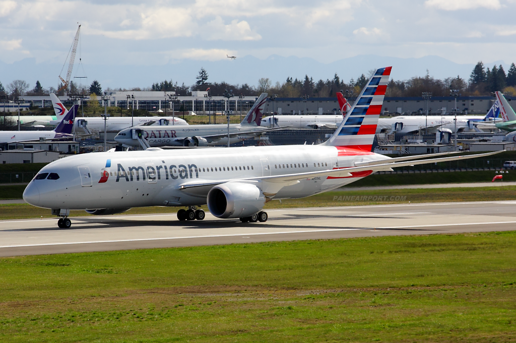 American Airlines 787-8 N803AL at Paine Field