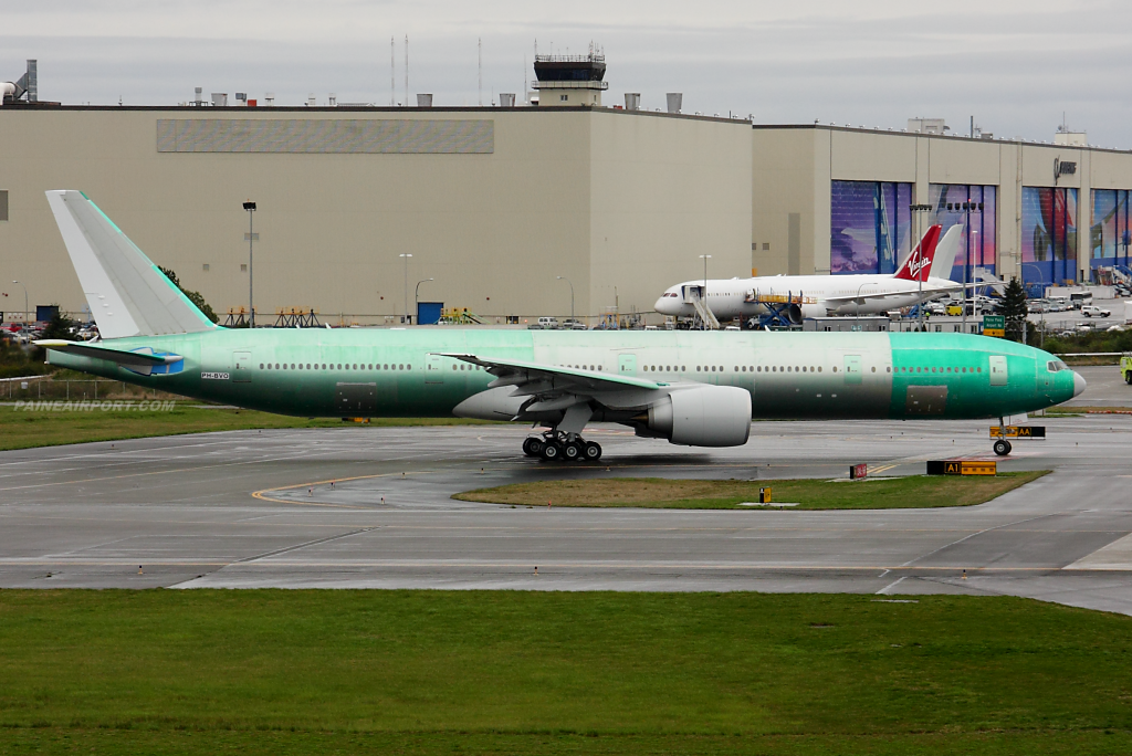 KLM 777 PH-BVO at Paine Field
