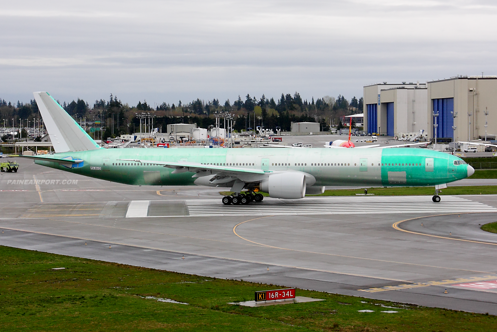 KLM 777 PH-BVO at Paine Field