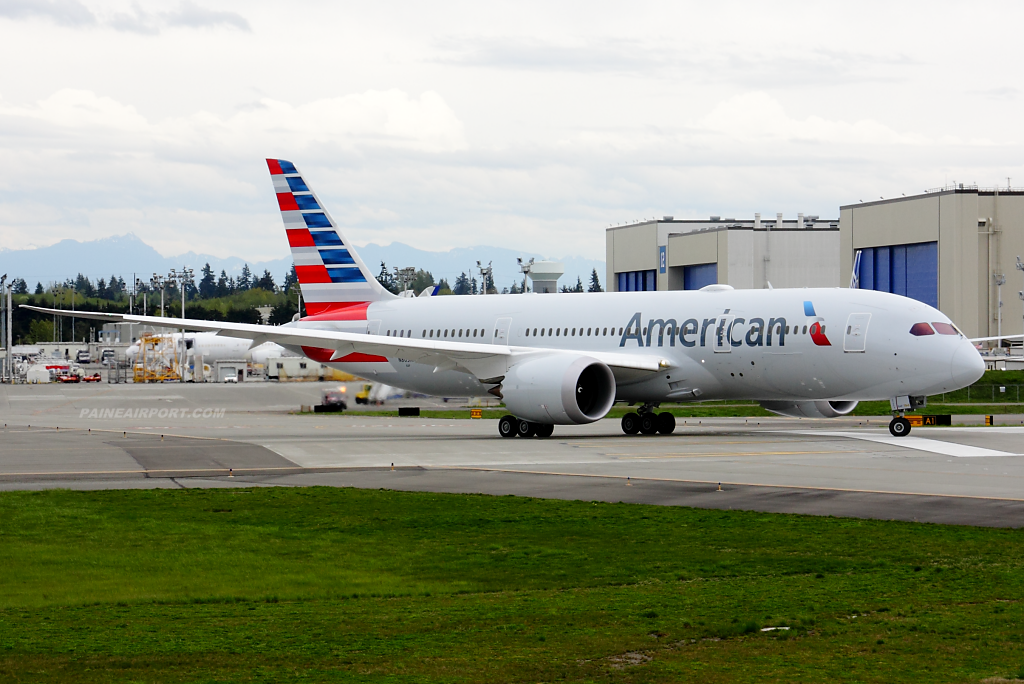 American Airlines 787-8 N805AN at Paine Field