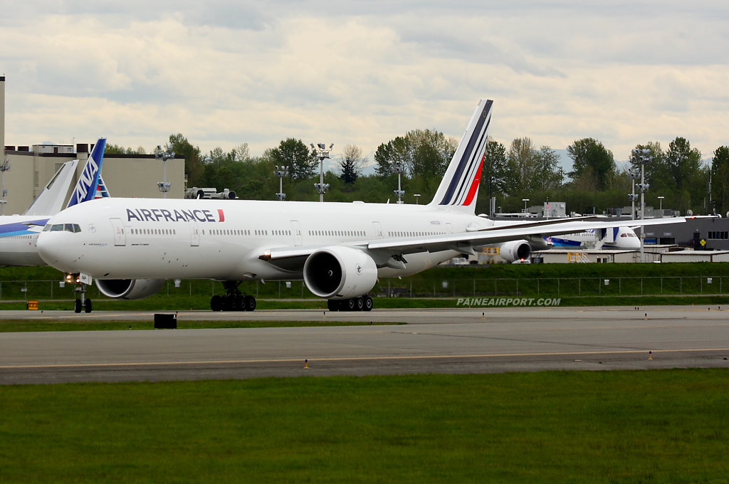 Air France 777 F-GZNP at Paine Field