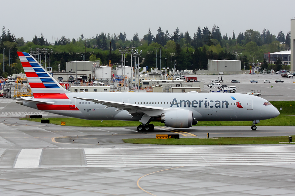American Airlines 787-8 N805AN at Paine Airport