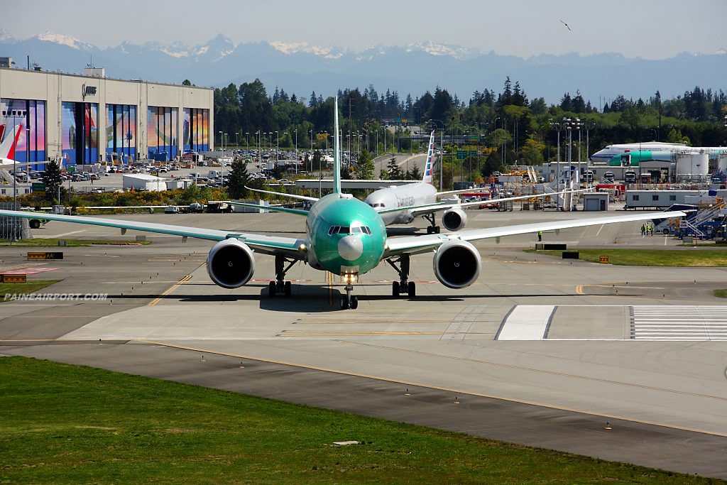 Garuda Indonesia 777 PK-GIH at Paine Airport