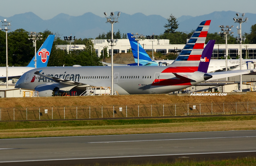 American Airlines 787-8 N806AA at Paine Airport