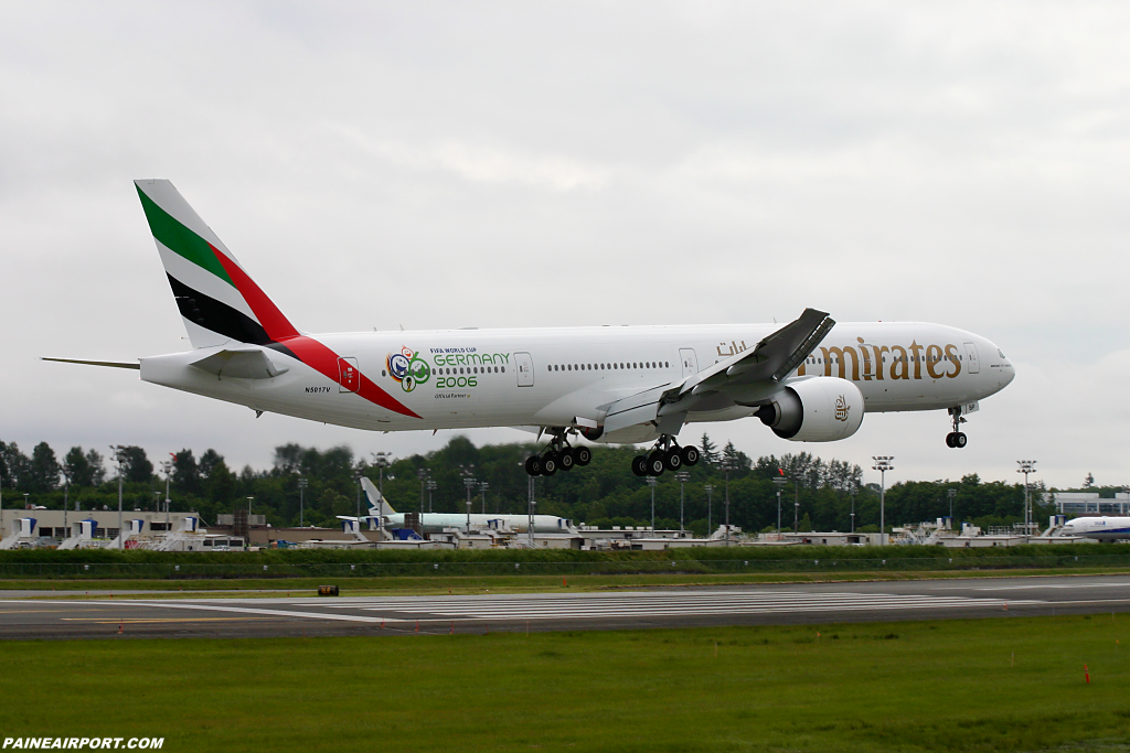 Emirates 777 A6-EBP at Paine Airport