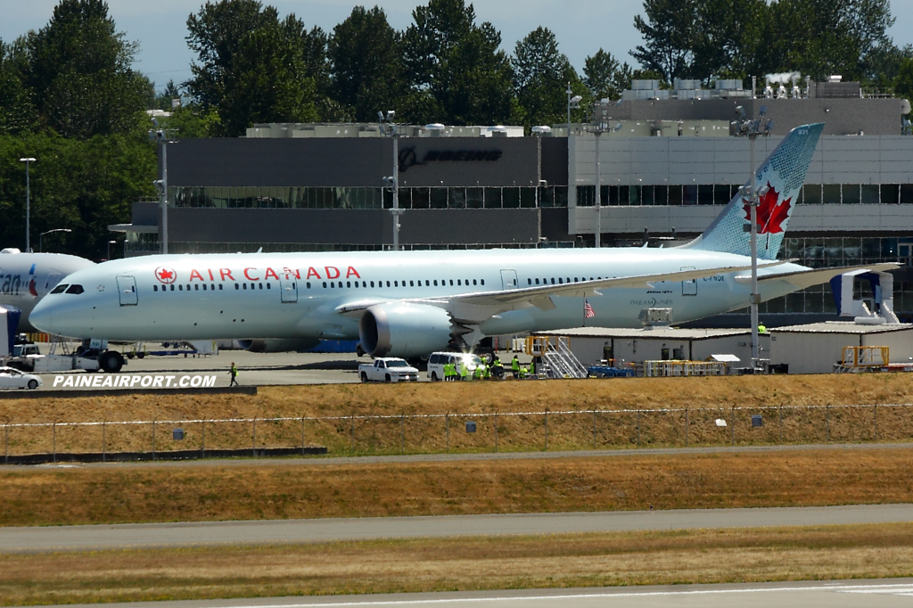 Air Canada 787-9 C-FNOE at Paine Airport