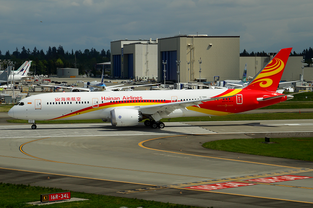 Hainan Airlines 787-9 B-7880 at Paine Airport