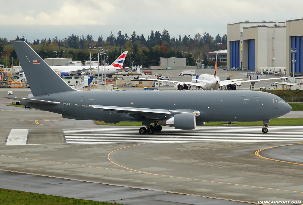 VH001 KC-46A N461FT at Paine Airport