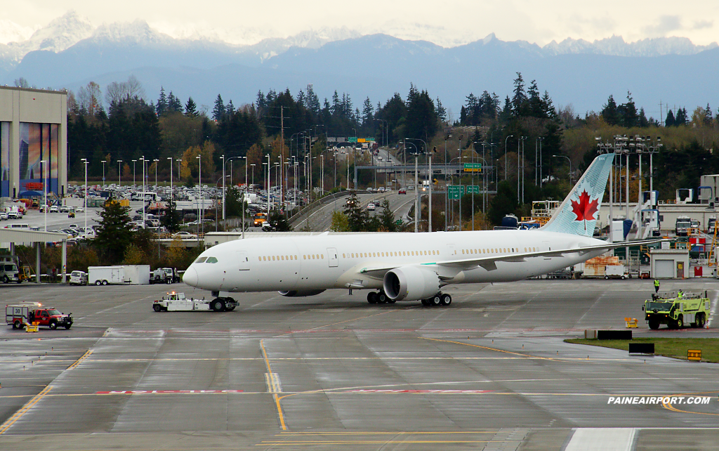 Air Canada 787-9 line 515 at Paine Airport