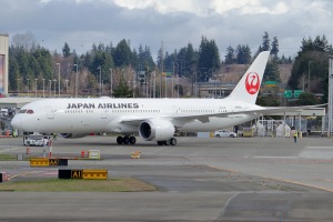 Japan Airlines 787-9 JA880J at Paine Field