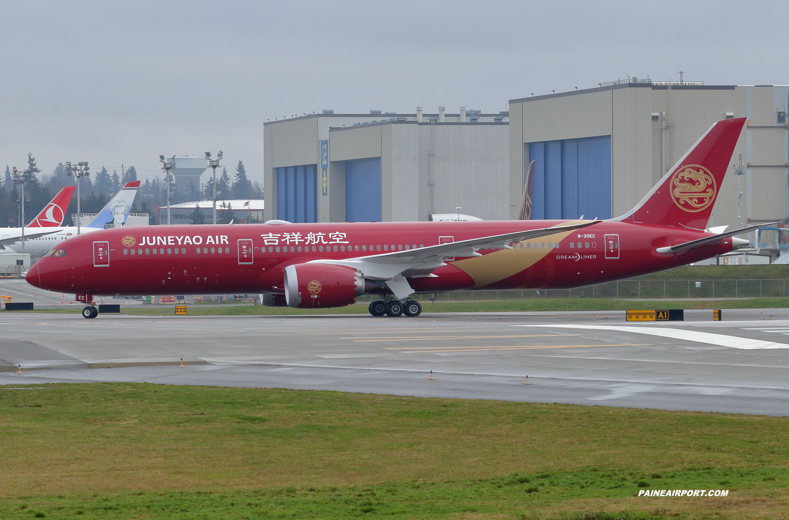 Juneyao Airlines 787-9 B-20EC at Paine Field