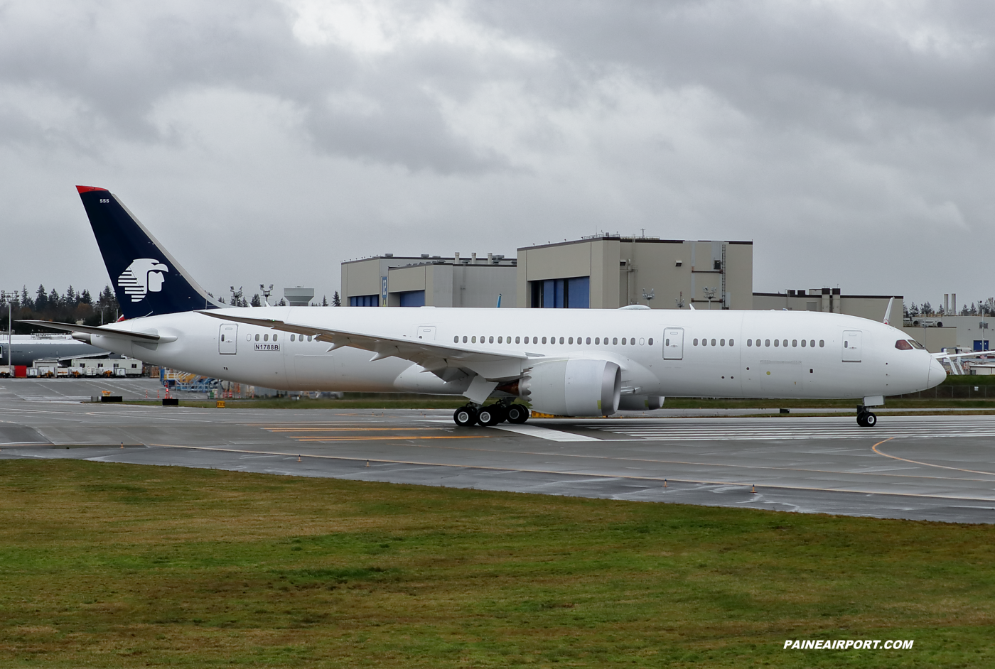 Aeromexico 787-9 XA-SSS at KPAE Paine Field