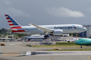American Airlines 787 N874AN at Paine Field
