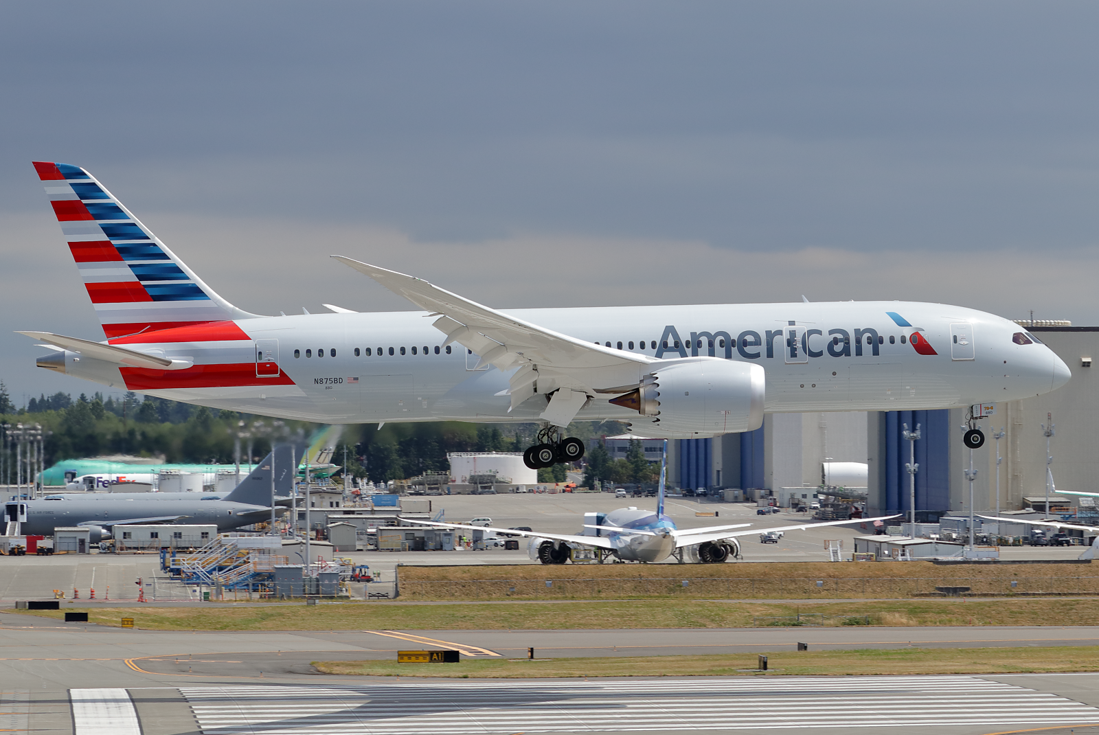 American Airlines 787 N875BD at KPAE Paine Field