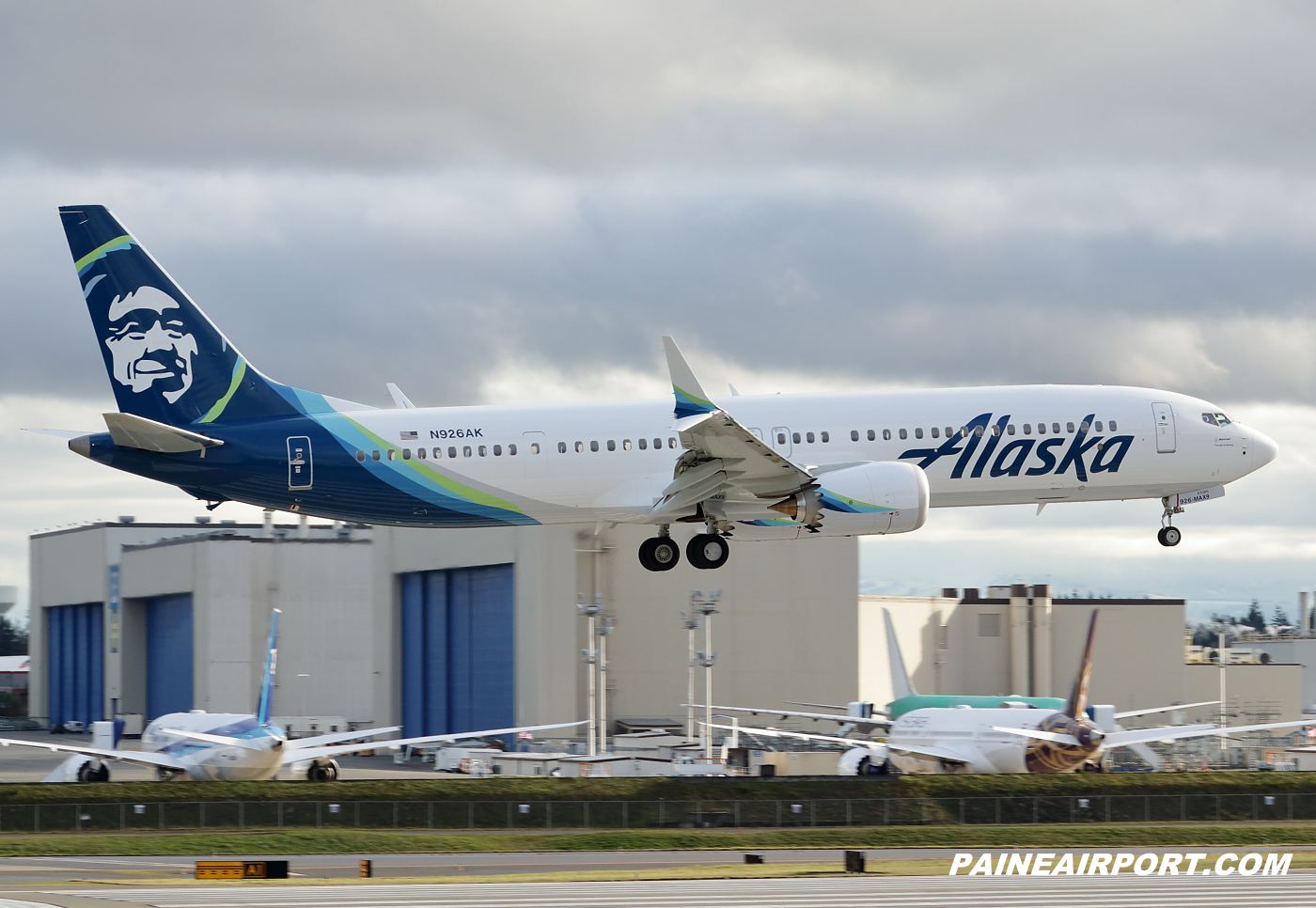 Alaska Airlines 737 N926AK at KPAE Paine Field