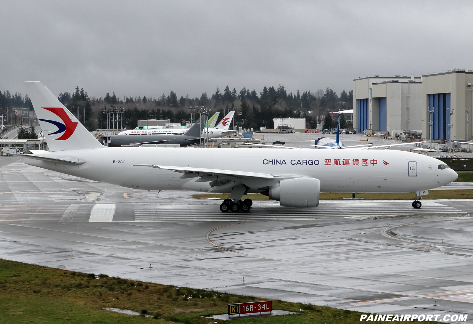 China Cargo 777F B-221S at KPAE Paine Field