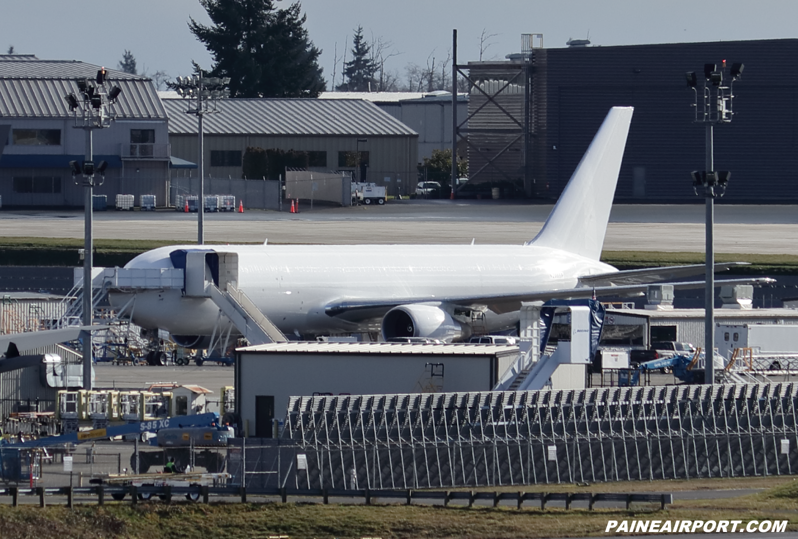Longhao Airlines 767 at KPAE Paine Field