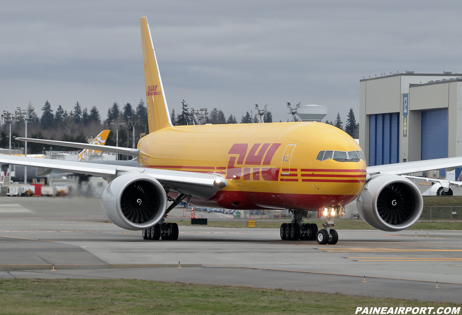 DHL 777F G-DHLY at KPAE Paine Field