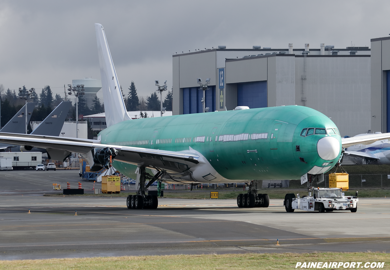 777-9 at KPAE Paine Field