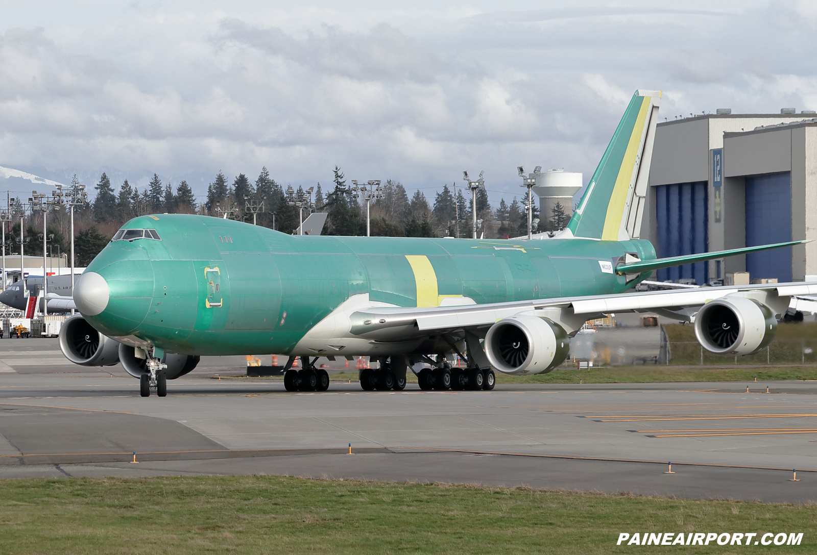 UPS 747-8F N633UP at KPAE Paine Field