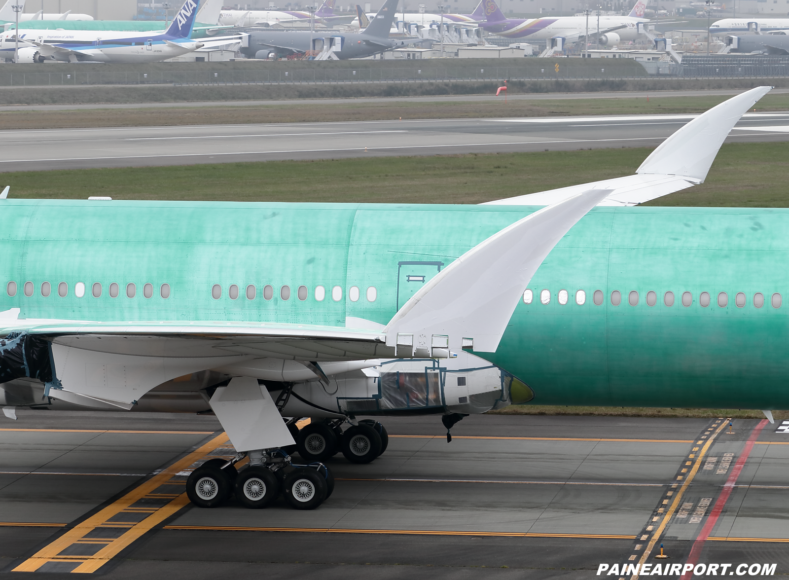 777-9 at KPAE Paine Field