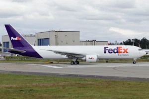 FedEx 767 N289FE at Paine Field
