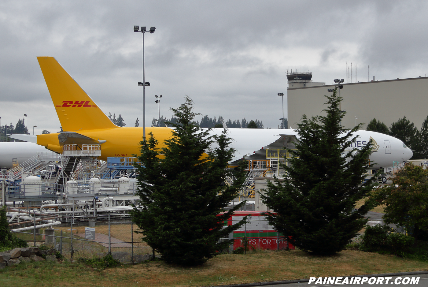DHL 777F 9V-DHA at KPAE Paine Field
