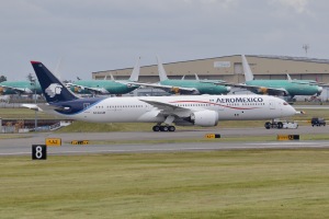 Aeromexico 787-9 N748AM at KPAE Paine Field