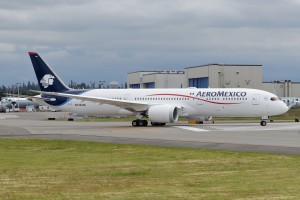 Aeromexico 787-9 N748AM at KPAE Paine Field