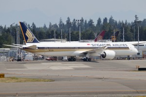 Singapore Airlines 9V-SCQ at KPAE Paine Field